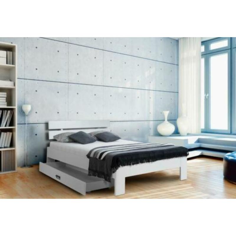 BESTE DEAL! Kledingkast + Bed 140x200 + Matras + Lattenbodem