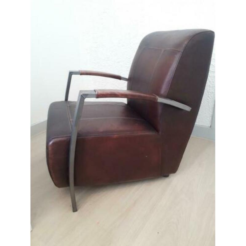 Mooie disign fauteuil.