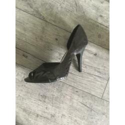 Zwarte pumps hakken stiletto’s