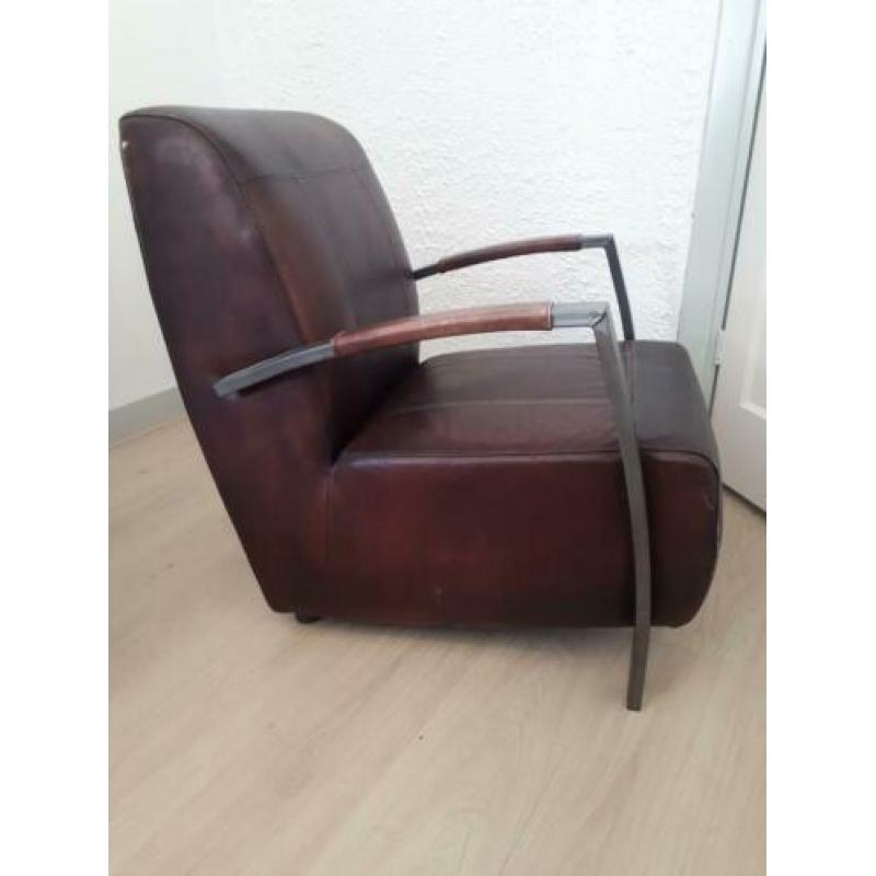 Mooie disign fauteuil.