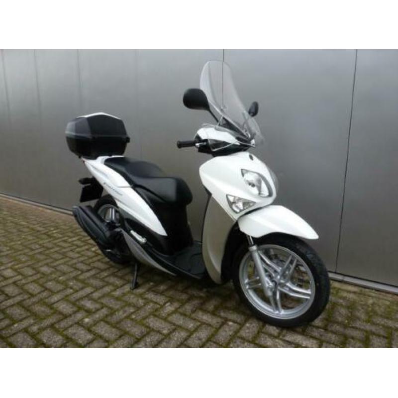 Yamaha XENTER 125 (bj 2013)