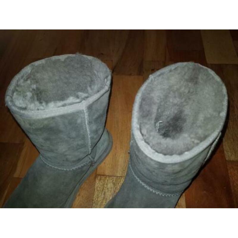 Uggs classic short maat 36