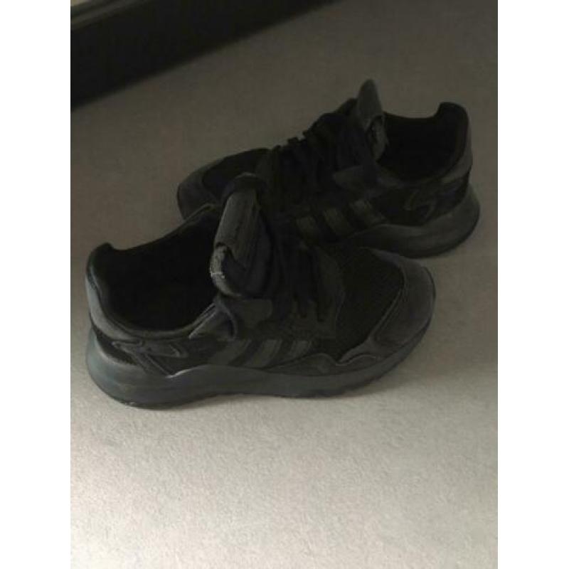 Adidas nite jogger zwart maat 31