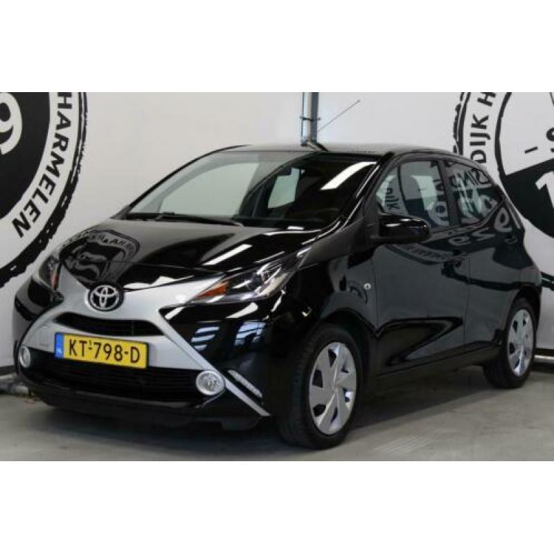 Toyota Aygo 1.0 VVT-i x-play ACHTERUITRIJCAMERA AIRCO MISTLA