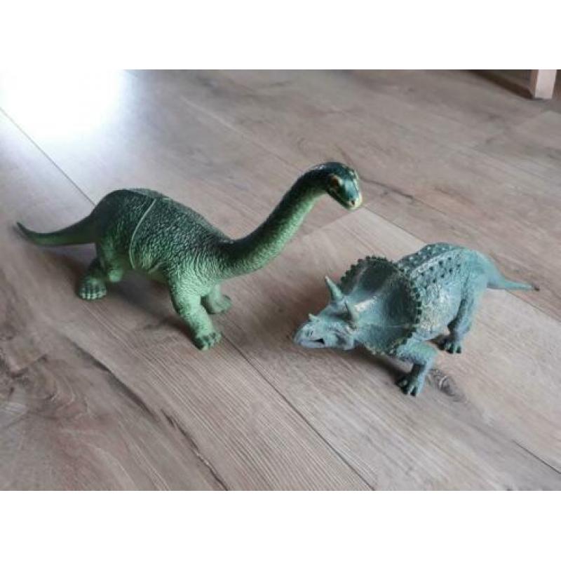 2 mooie dino's / Dinosaurussen / Triceratops & Apathosaurus