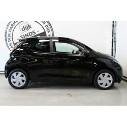 Toyota Aygo 1.0 VVT-i x-play ACHTERUITRIJCAMERA AIRCO MISTLA