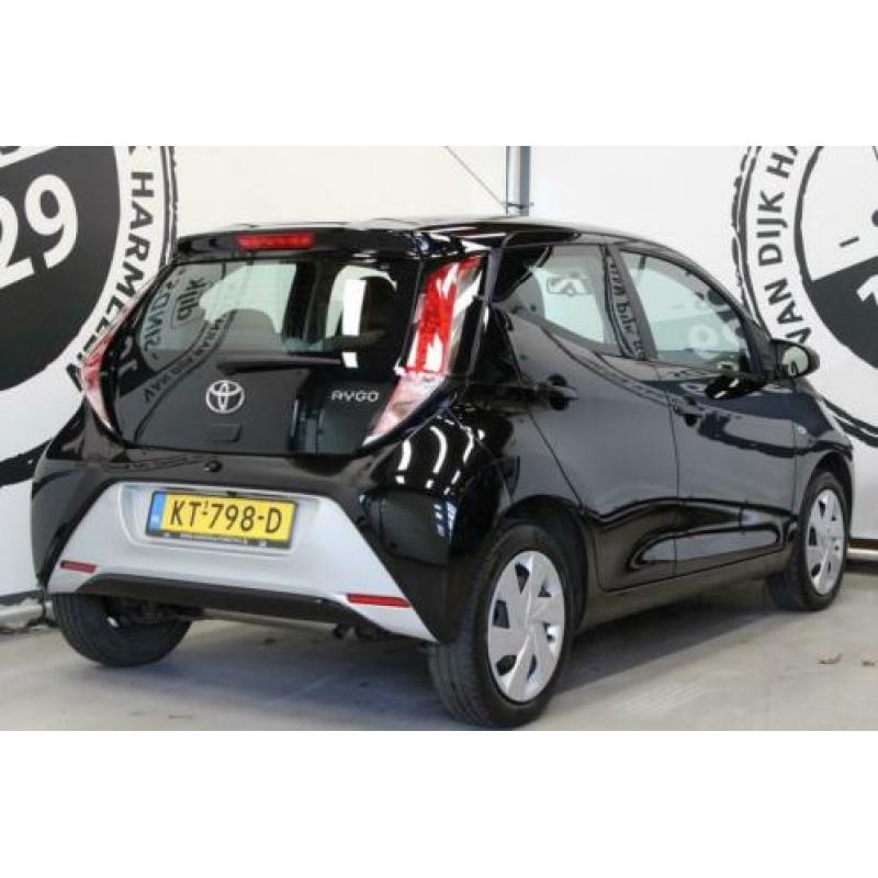 Toyota Aygo 1.0 VVT-i x-play ACHTERUITRIJCAMERA AIRCO MISTLA