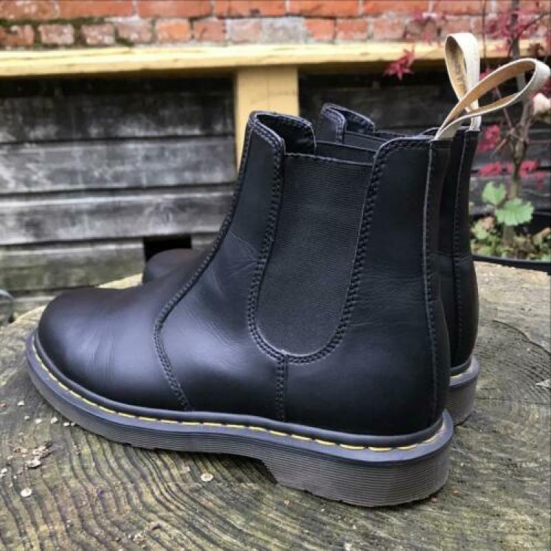 Dr Martens Vegan 43