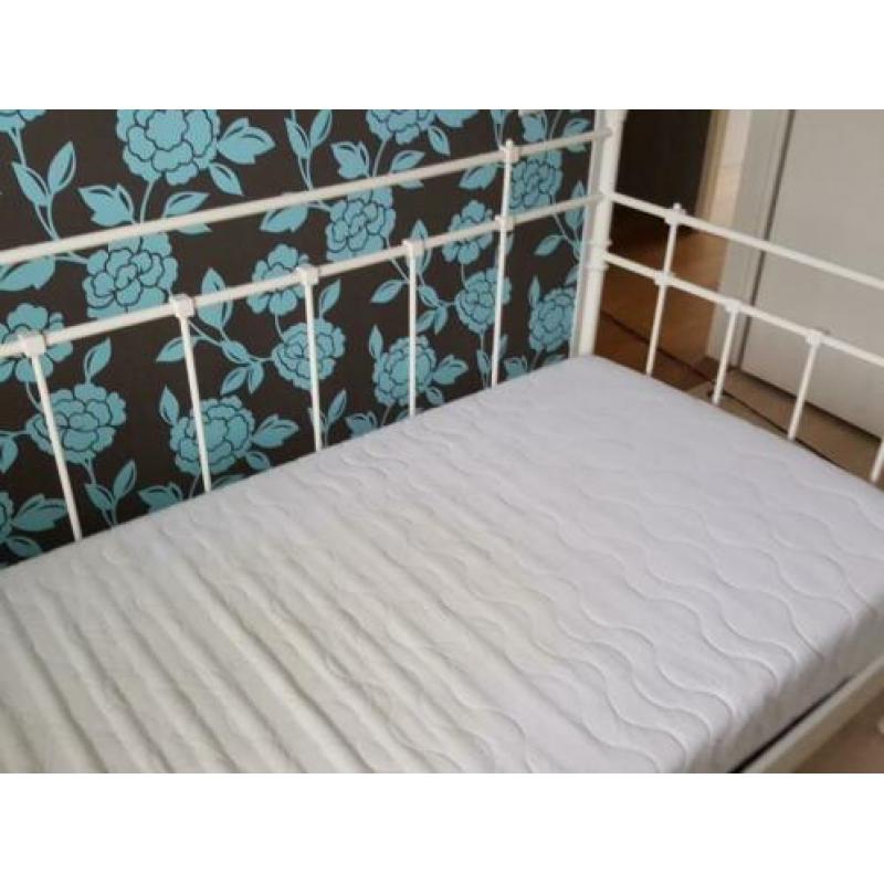 Tromsnes metalen bed wit van Ikea 90x200