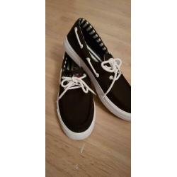 Tommy Jeans sneakers. Nieuw. Maat 43