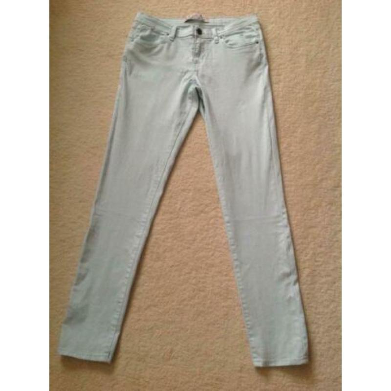 Dames skinny jeans van Esmara. Maat 40. Foto 1-3