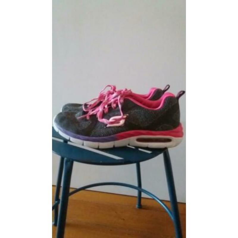 Mooie sportschoenen/gymschoenen Skechers maat 37 grijs roze