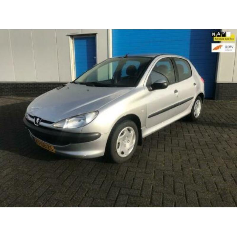 Peugeot 206 1.4 XT