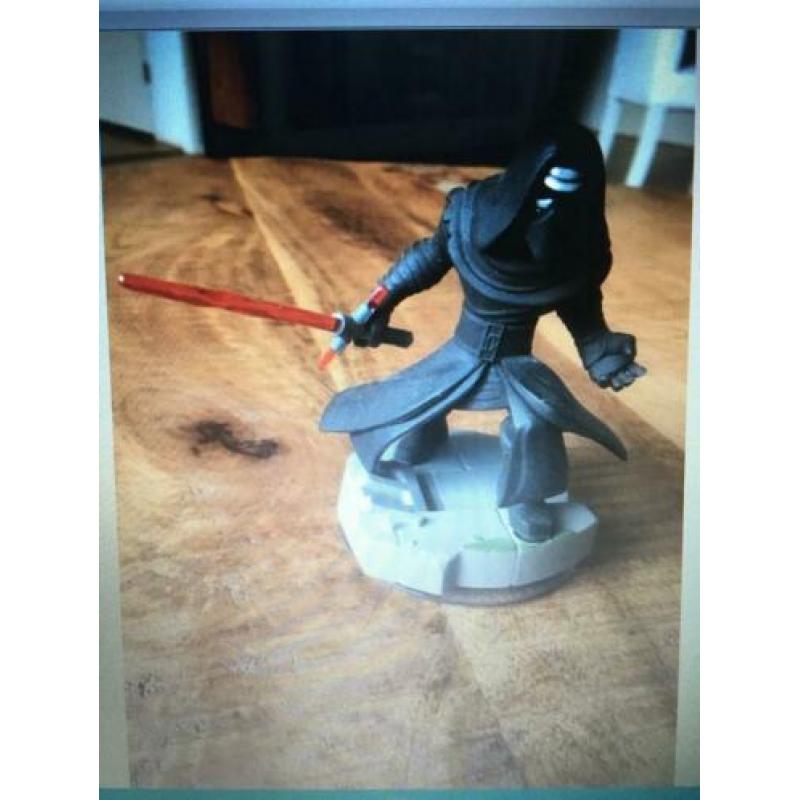 Disney infinity poppetjes + werelden te koop