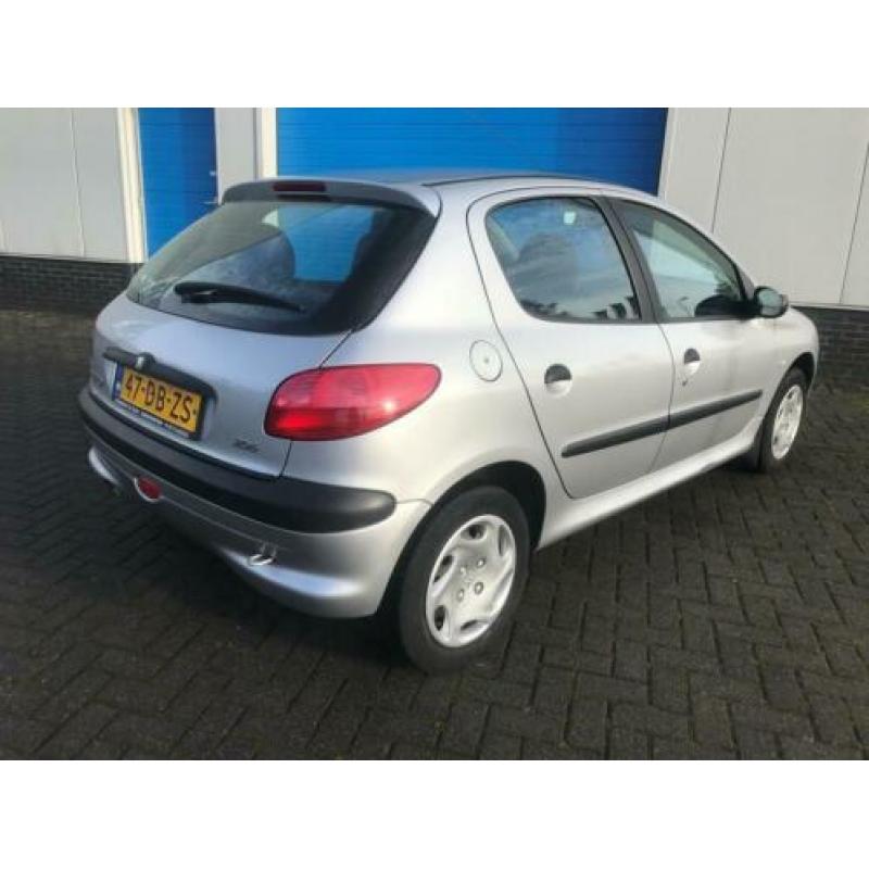 Peugeot 206 1.4 XT