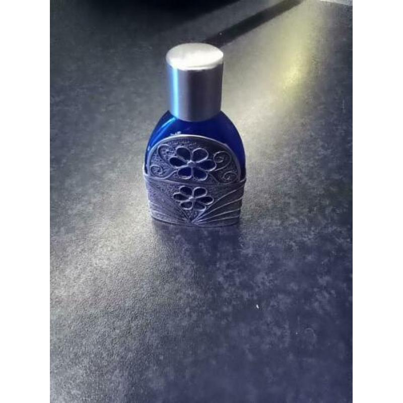 zilver parfum flesje blauw glas