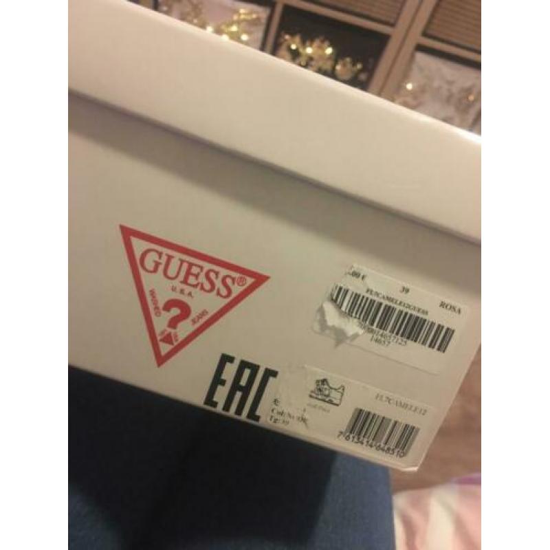 NIEUW Guess Maat 39