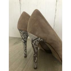 Hoge pumps maat 39