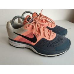 Nike pegasus 30 maat 40