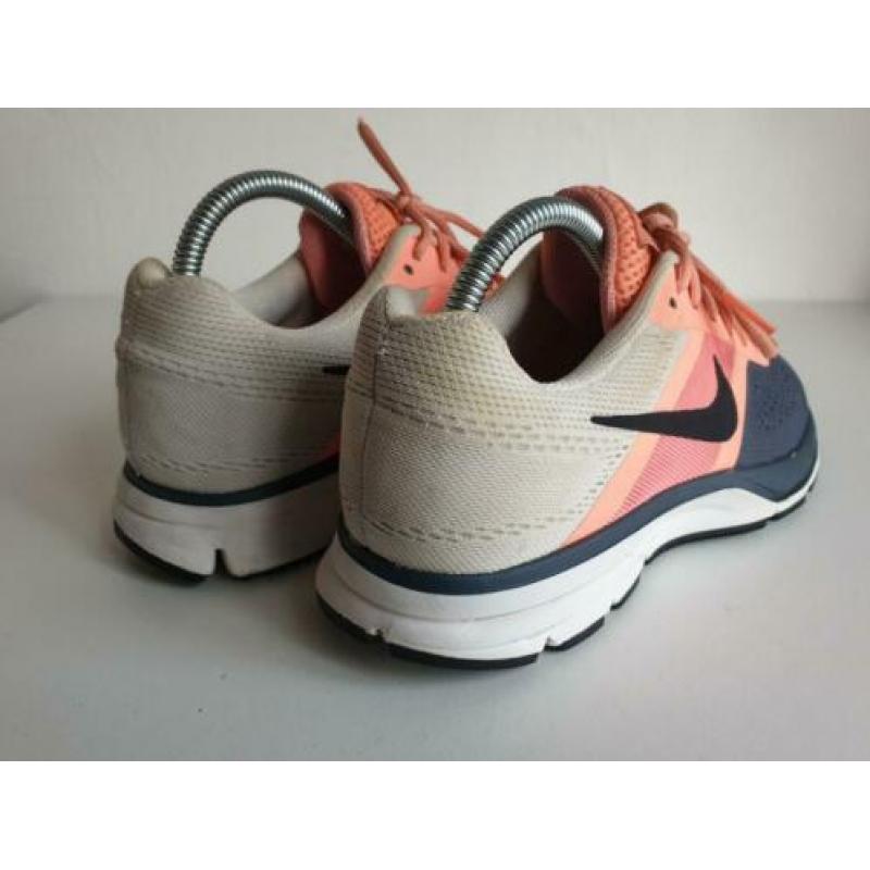 Nike pegasus 30 maat 40