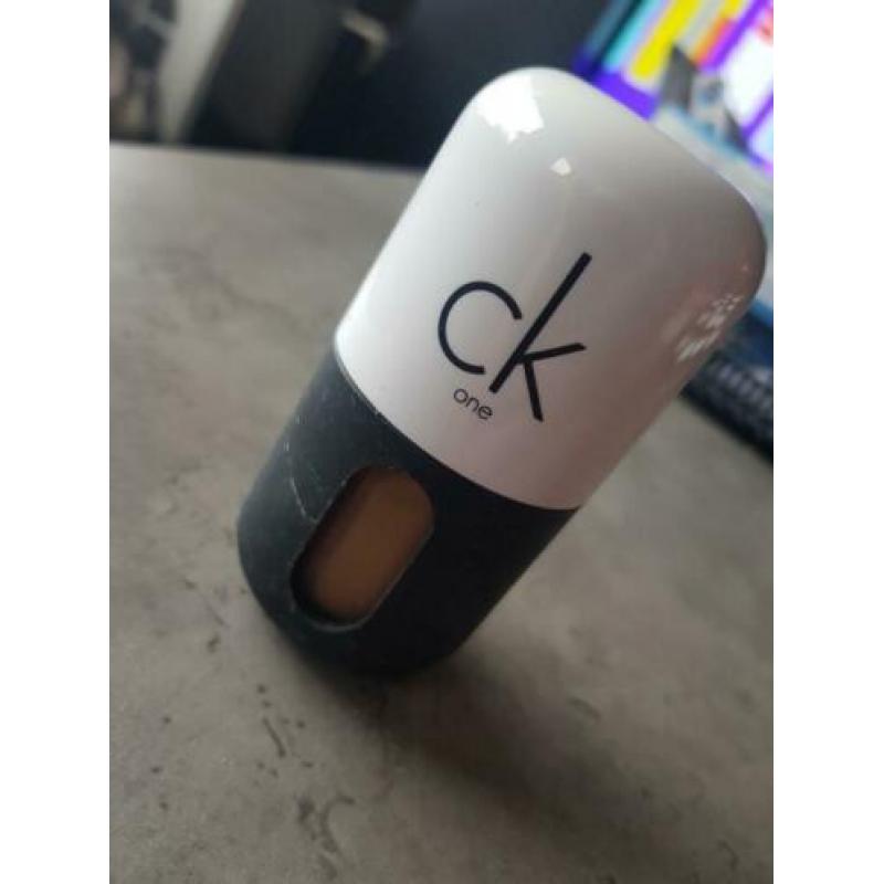 Calvin klein | foundation 3 in 1 | 900 walnut | ZGAN