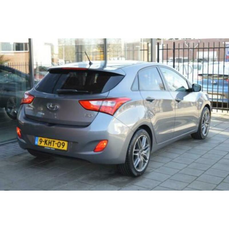 Hyundai i30 HB 1.4i i-Drive Cool + 17"LM