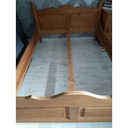 Oud grenen bed 140x200cm