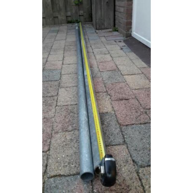 Schotel 90 cm + 2 pijpenbuiger voor €25,- en bevestiging