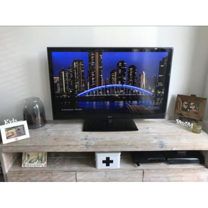 LG LED LCD 3D tv 130 cm