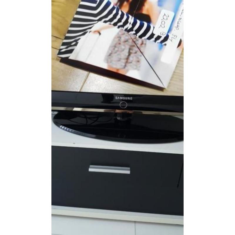 Samsung FULL HD 37 inch LCD TV