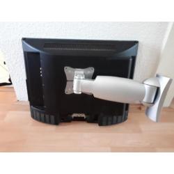 Salora LCD tv 1922ci 19 inch met ophangbeugel