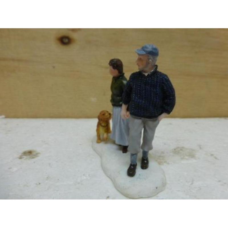 luville Heinrich and Elisabeth met hond kerstdorp figurine