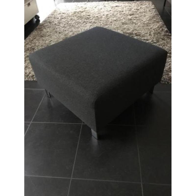 Moderne grijze stoffen hocker poef