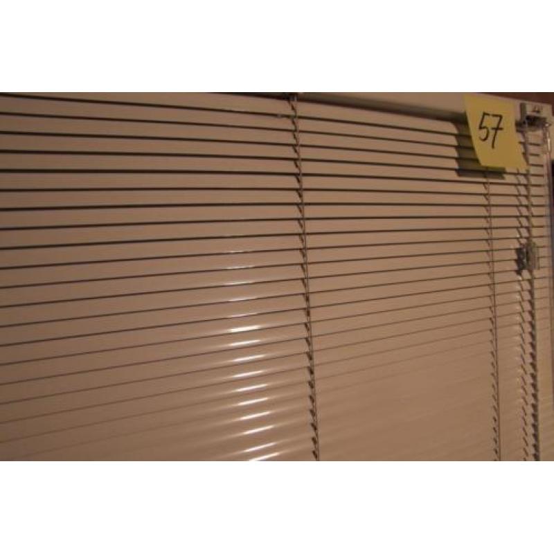 Luxaflex Raffinette (smal) 16 mm wit 68 x 125 cm (rechts)