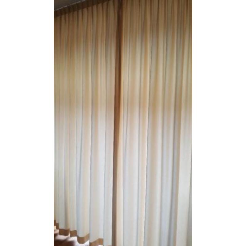 Velours gordijnen creme, beige Artelux hoogte ca. 297 cm.