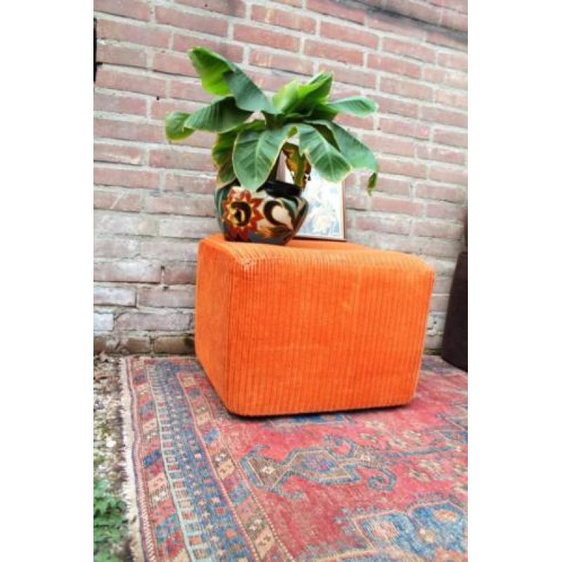 Vintage bohemian oranje rib poef seventies