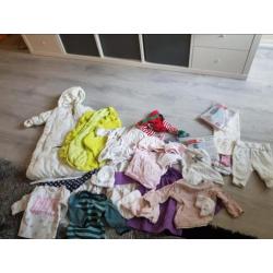 Veel babymeisjes kleding 50-56