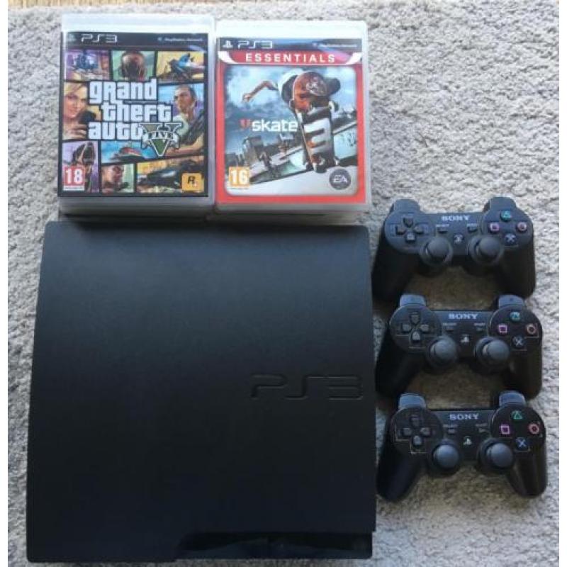 Playstation 3+3 controllers+10 spellen+kabels+oplaadkabel