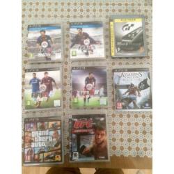 PS3 500gb + 8 spellen + 1 controller +3 pc games kado